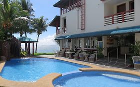 Badladz Beach And Dive Resort